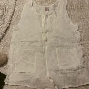 NWOT women’s L white linen swim cover up